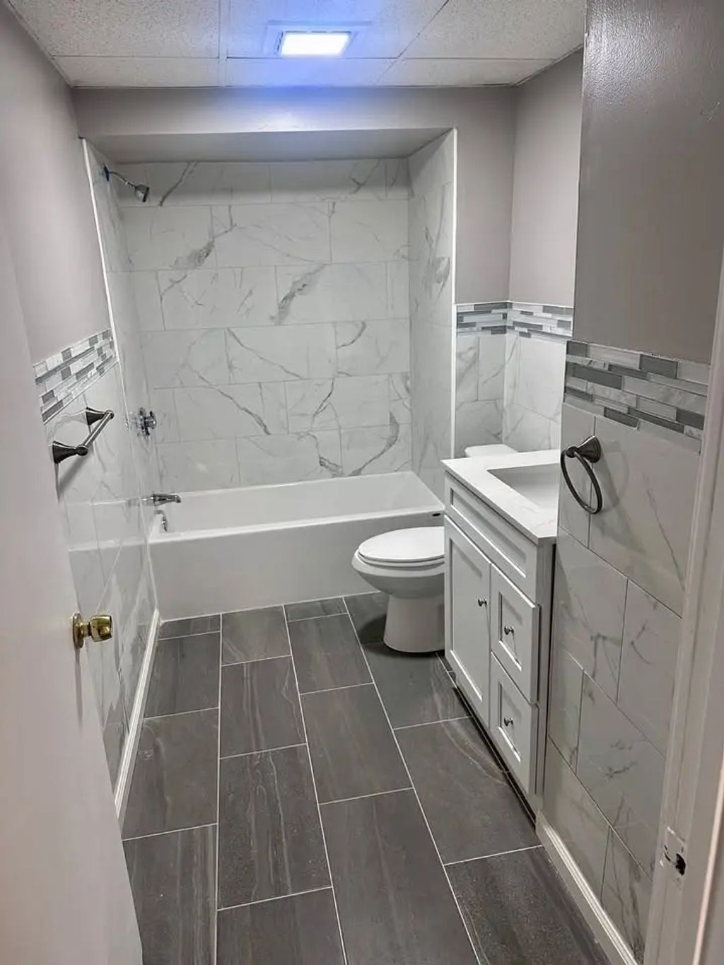 1603 Pleasant Street #2e, Fall River