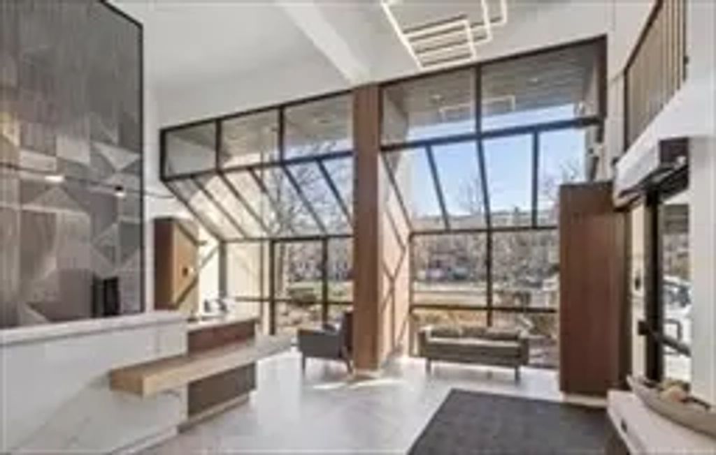 1731 Beacon #108, Brookline