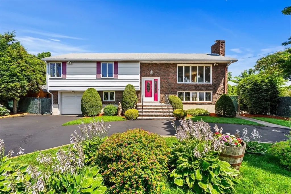 76 Cushing Ave, Revere