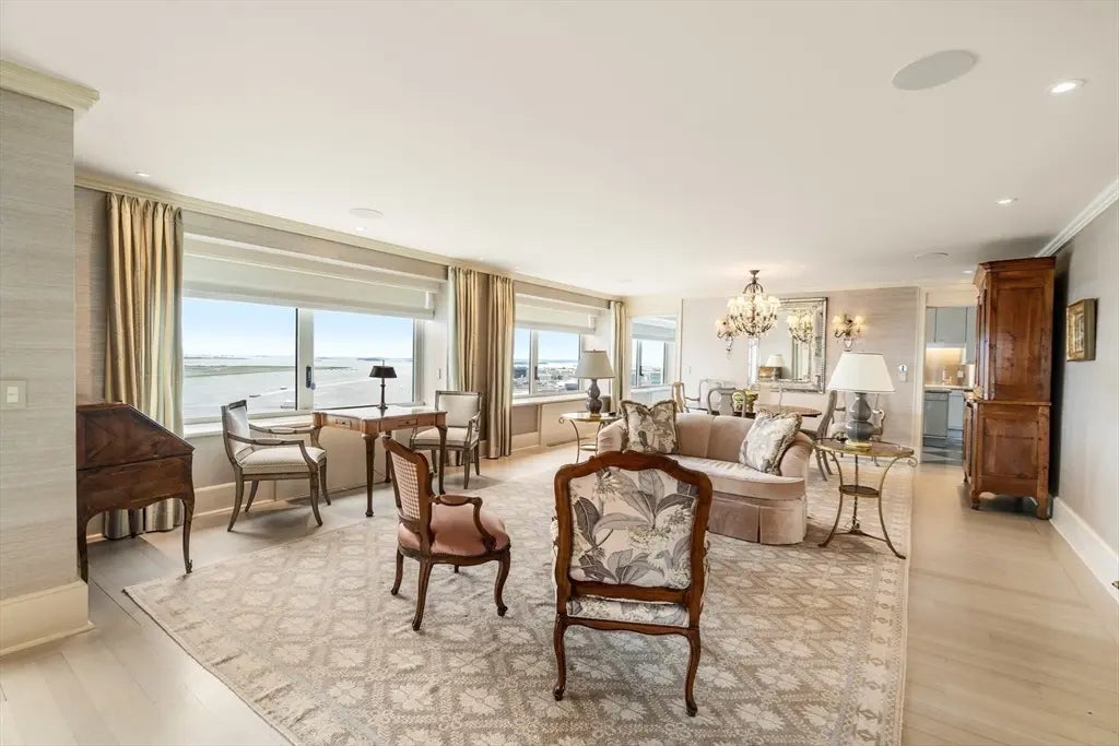 85 E India Row #33b/c, Boston