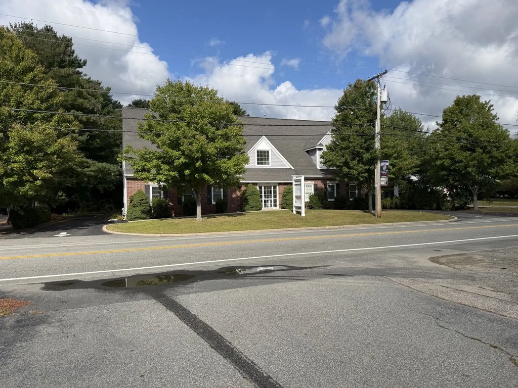 2374 Diamond Hill Rd, Cumberland