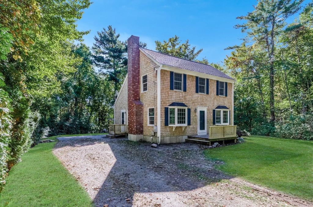24 Foster St, Mattapoisett