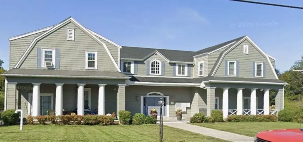 16 Magnolia Ave #11, Gloucester