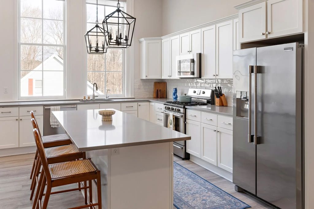 10 Congress St #301, Amesbury