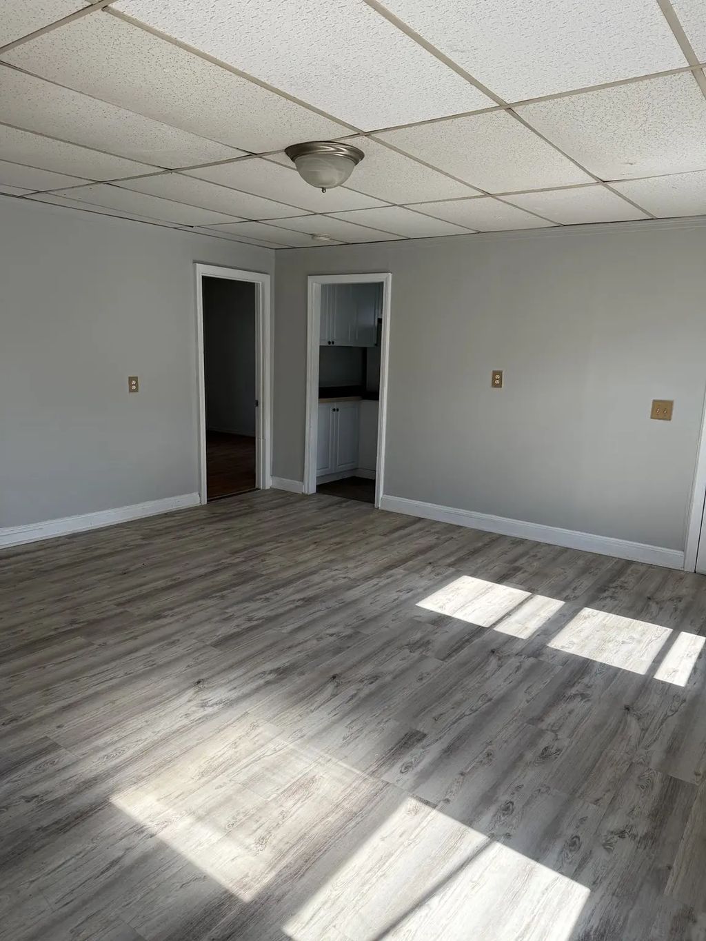 499 Lindsey St #3e, Fall River