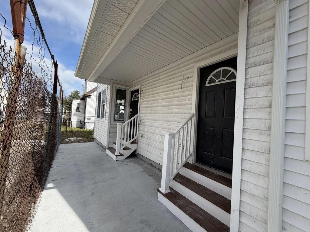 7 Parkway St, Boston