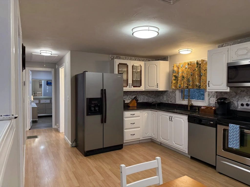 89 Westwood Dr #2, Sturbridge