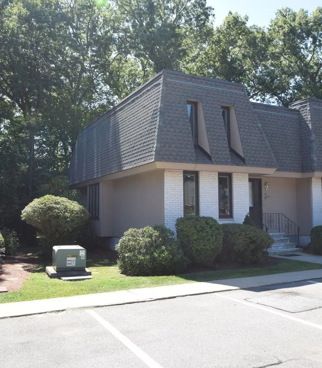 14 Grove Sq #14, Randolph