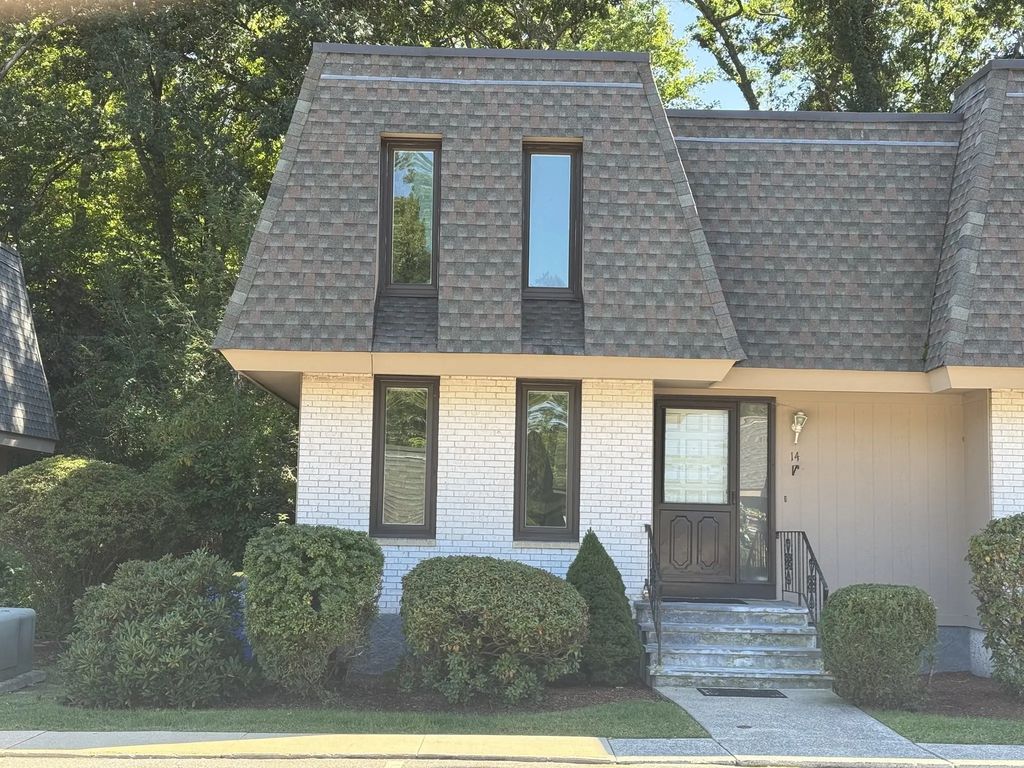 14 Grove Sq #14, Randolph