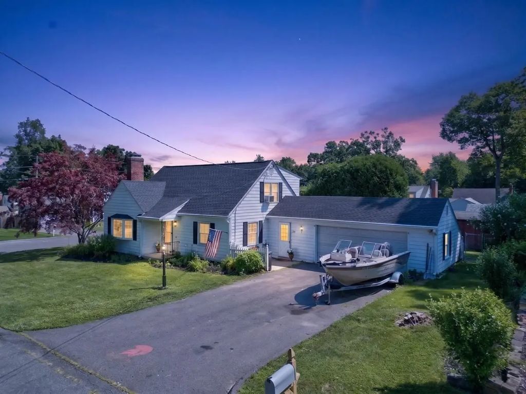 20 Westernview Cir, East Longmeadow