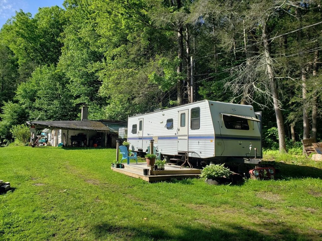 31 Goss Hill Rd, Huntington