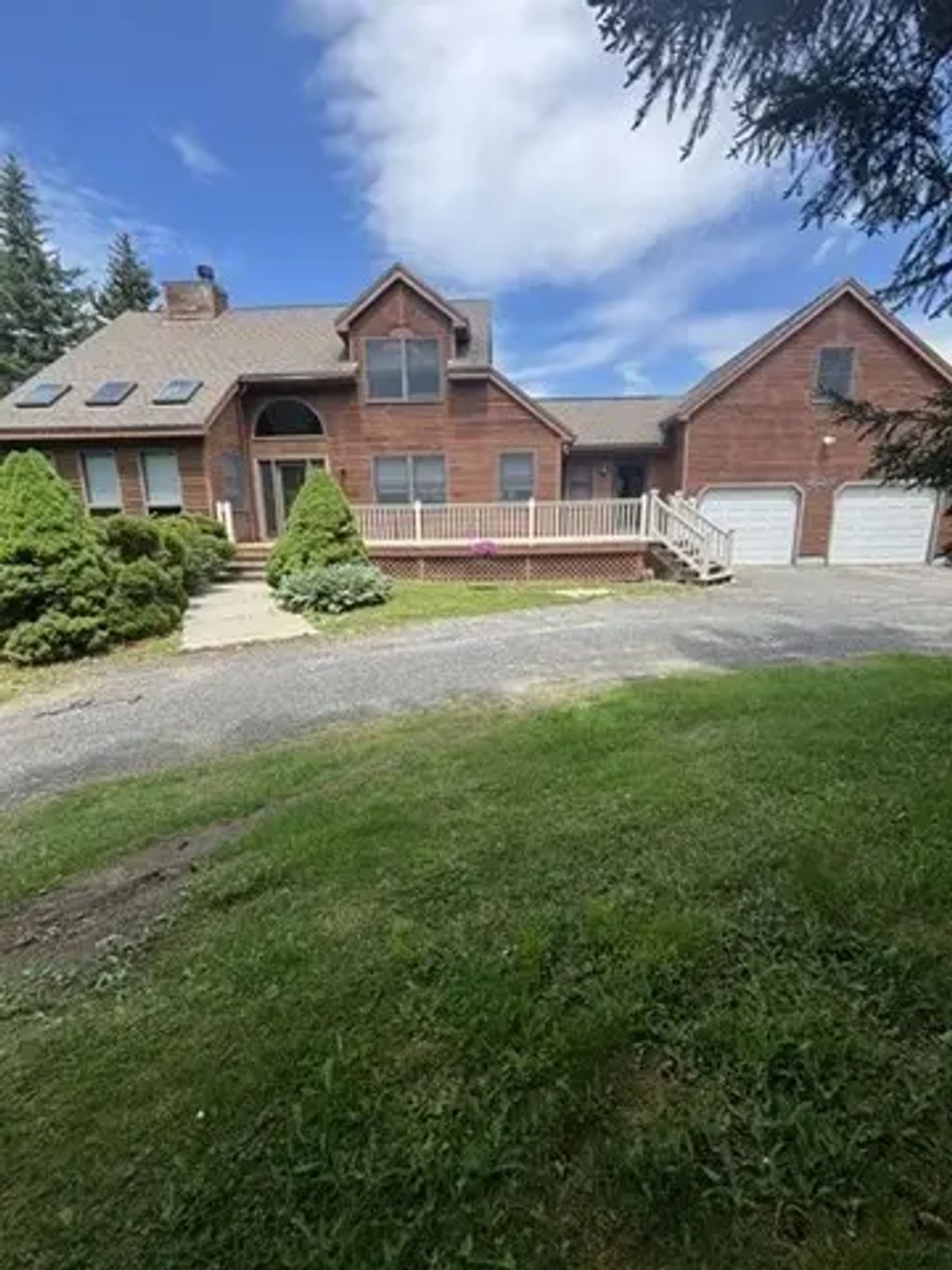 200 Peru Rd, Windsor