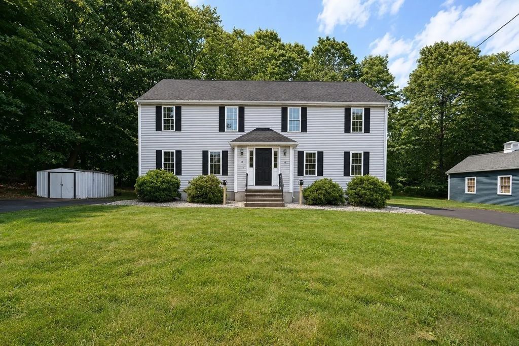 34-36 Hammond St #34, Bridgewater