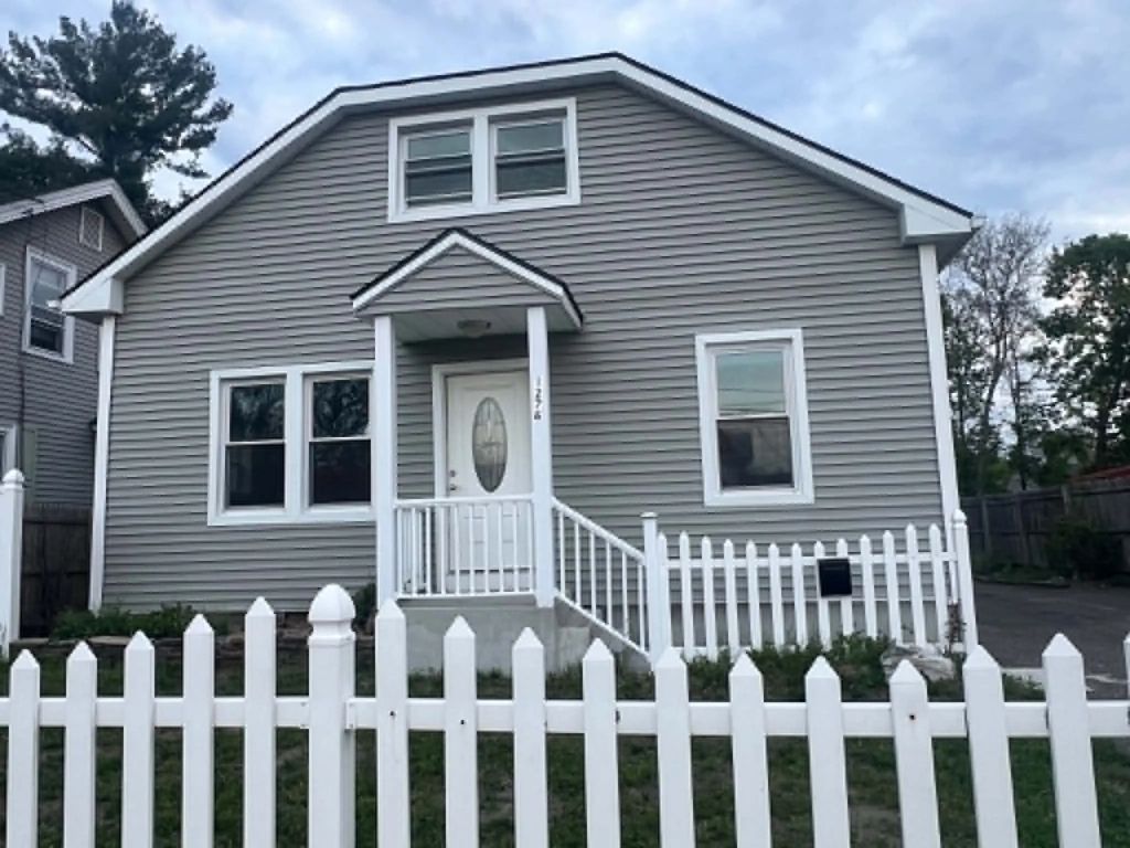 1276 Page Blvd, Springfield