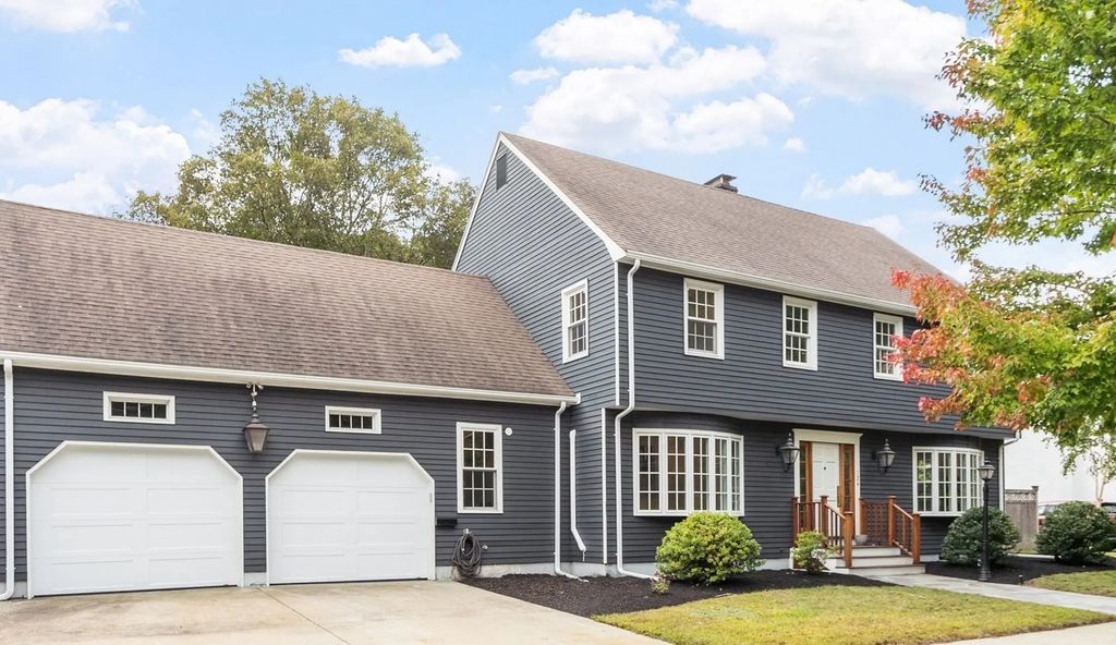 126 Lawrence Road, Medford