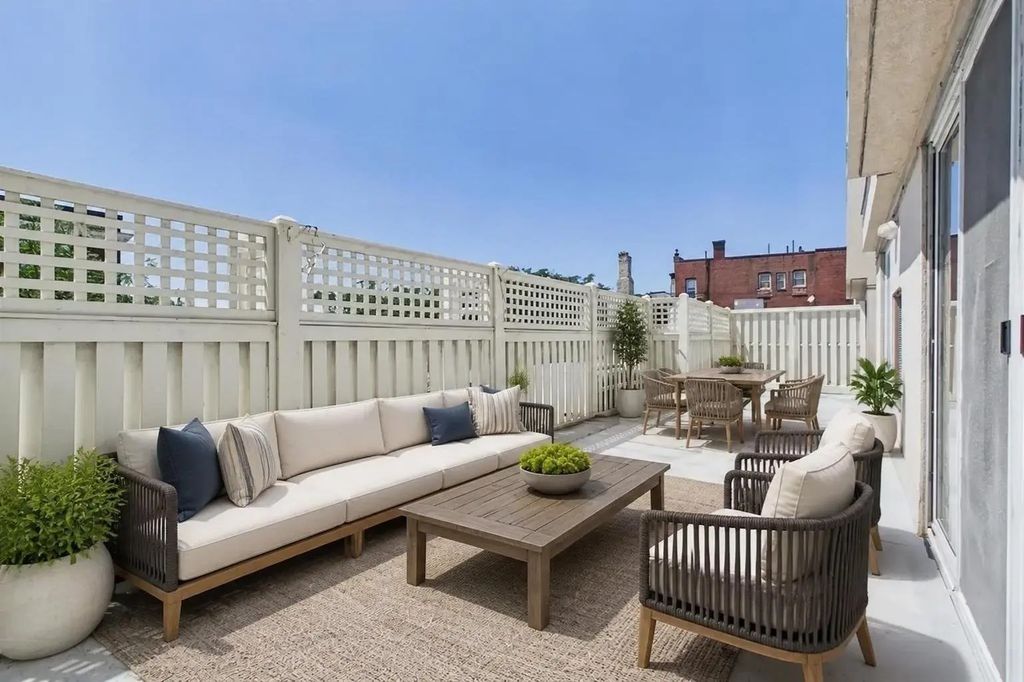 30 Chelsea Street #204, Everett