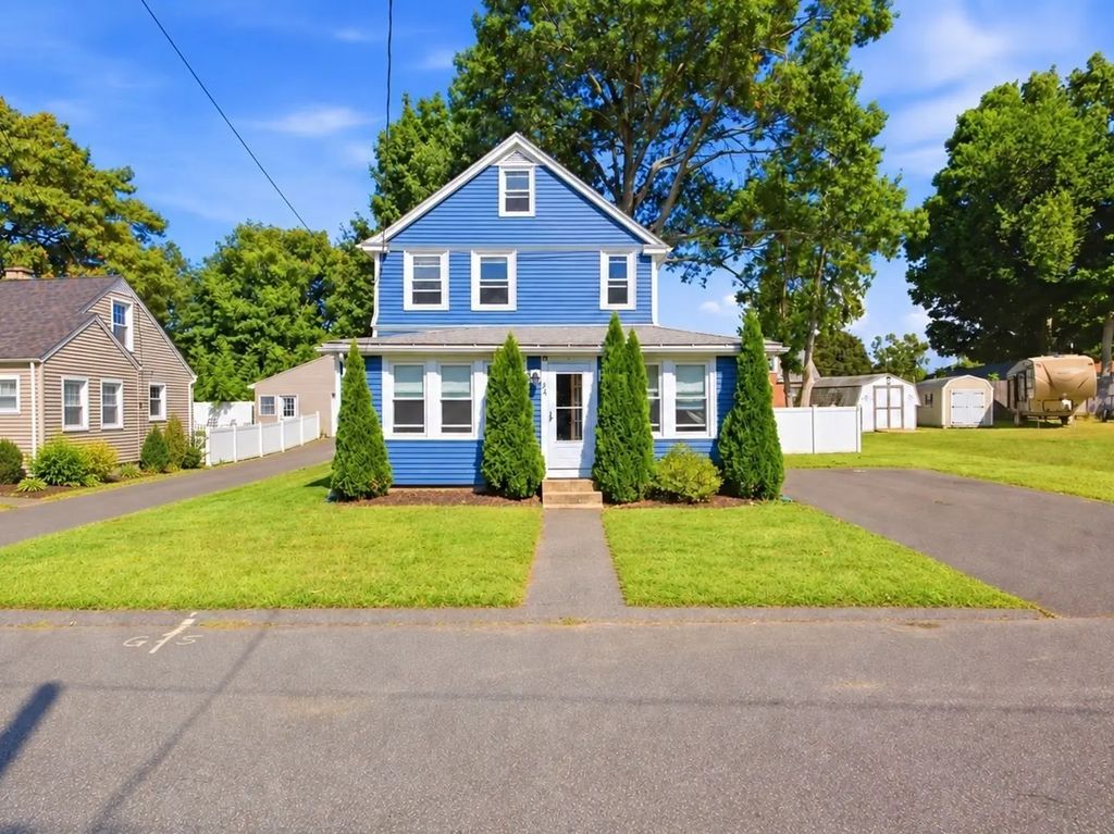 96 Catherine St, Chicopee