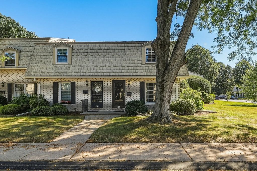 152 Corey Colonial #152, Agawam