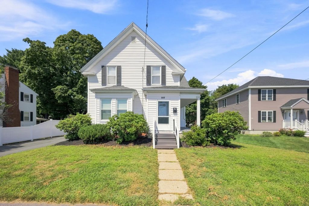 107 Sylvan St, Danvers