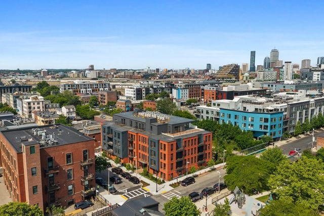 118 B Street #302, Boston