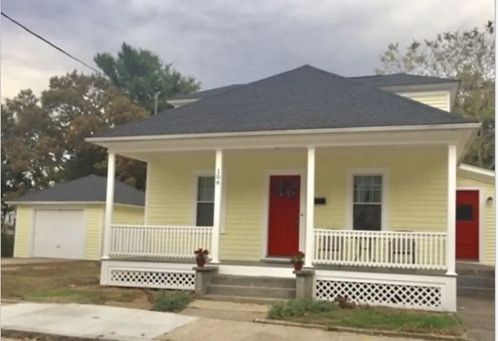 106 Linden St, Attleboro