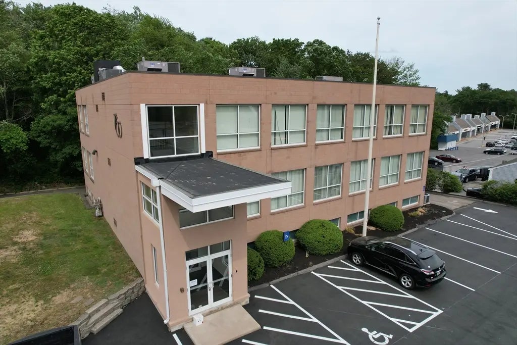 760 Chief Justice Cushing Hwy, Cohasset