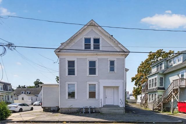 37 Fourth St, Lowell