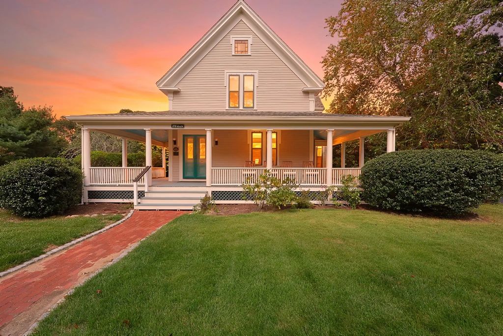 378 Massachusetts 6a, Yarmouth