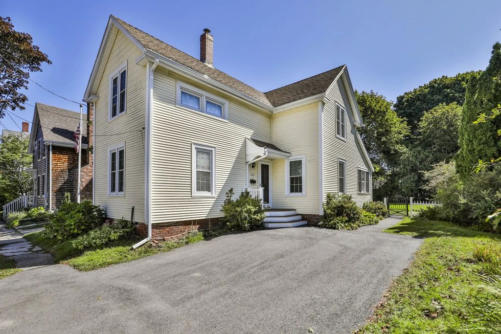 13 Collins St, Newburyport