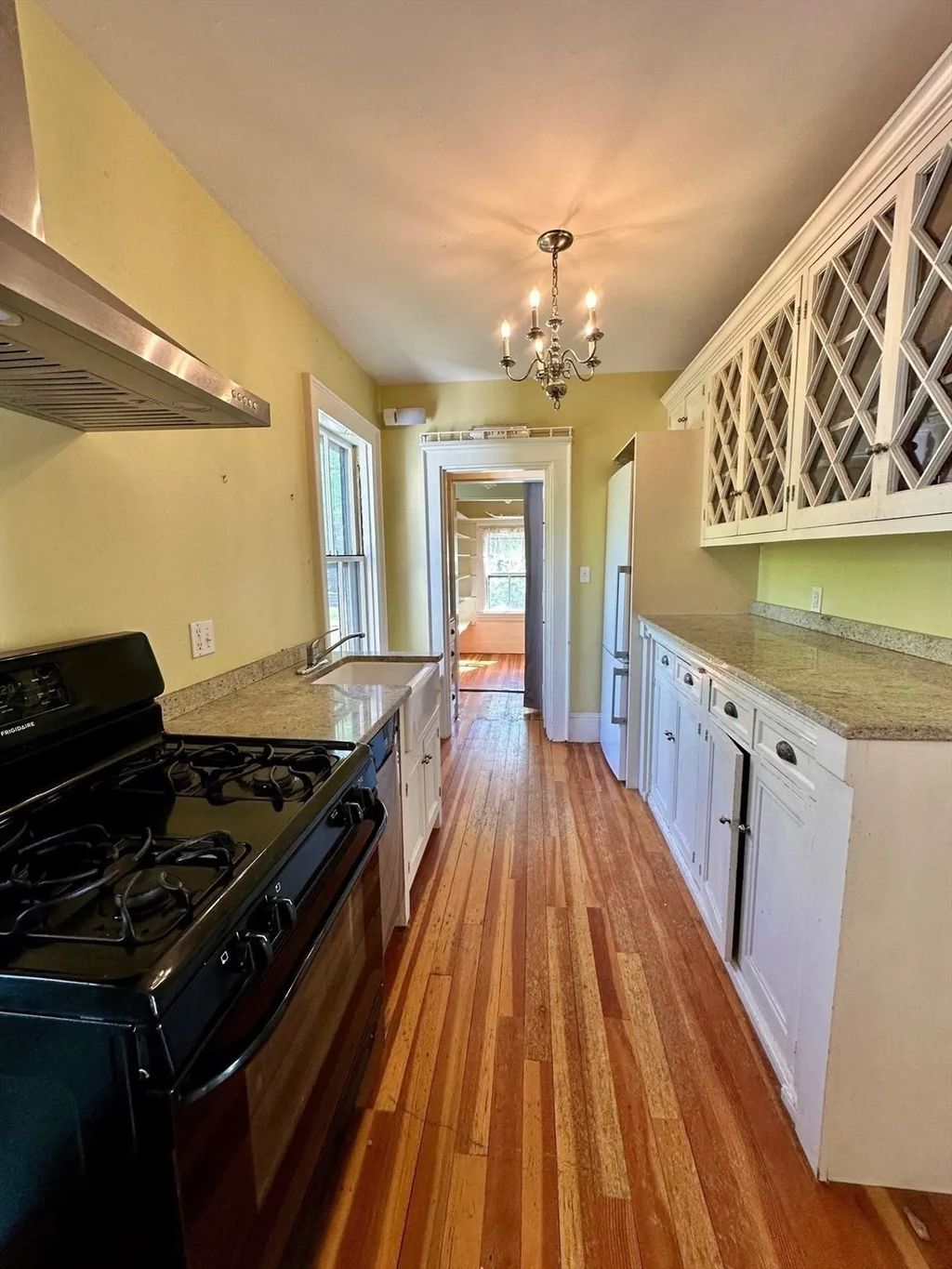 984 Chestnut St #2, Newton