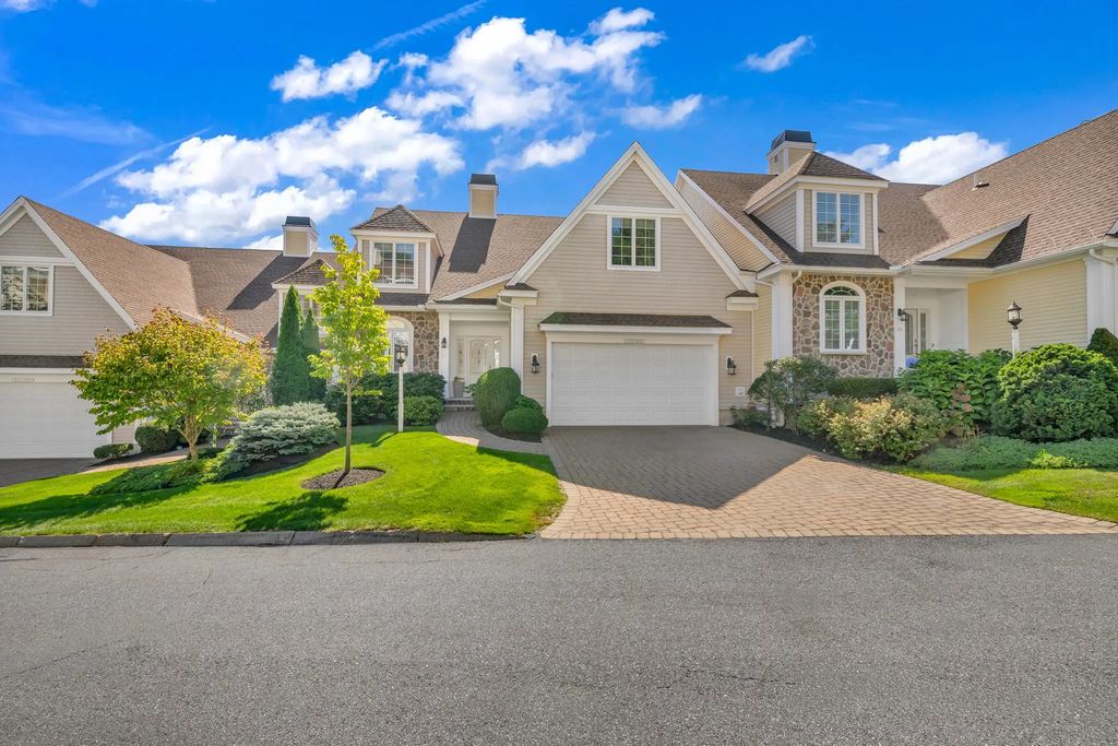 31 Ivana Dr #31, Andover