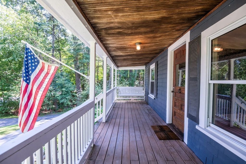34 Lowell Road, North Reading