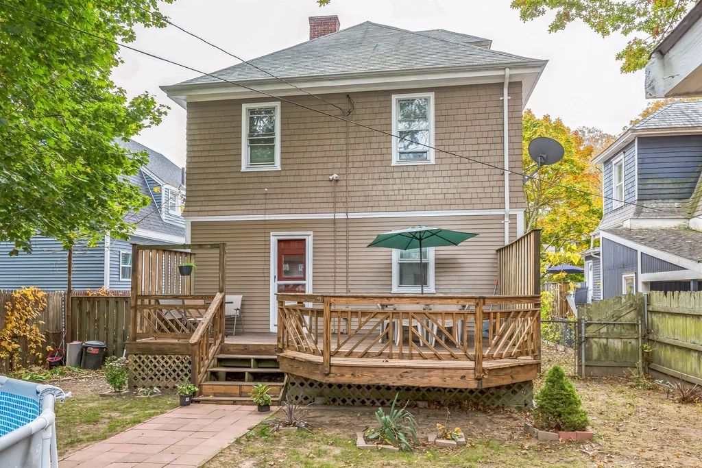 563 Union St, New Bedford