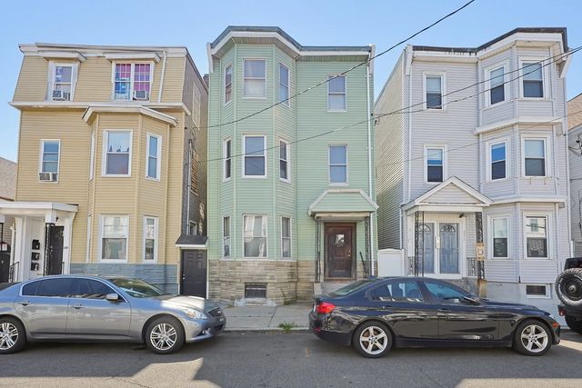 233 Saratoga Street, Boston