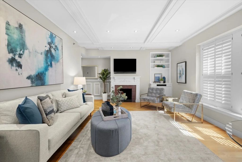 10 Charlesgate E #502, Boston