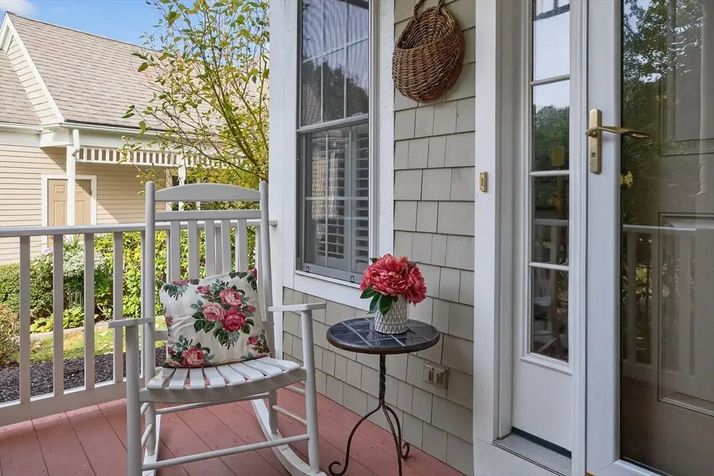 4 Hollyhock Knoll #4, Bourne