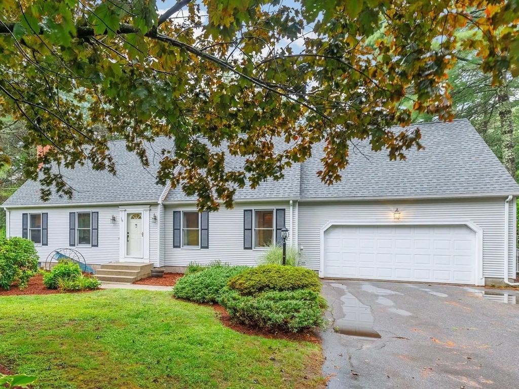 16 Old Farm Road, Palmer