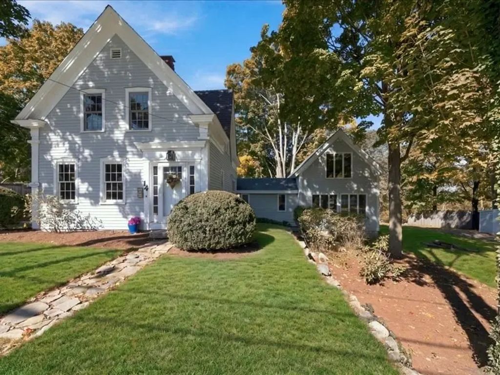 14 Booth Hill Rd, Scituate