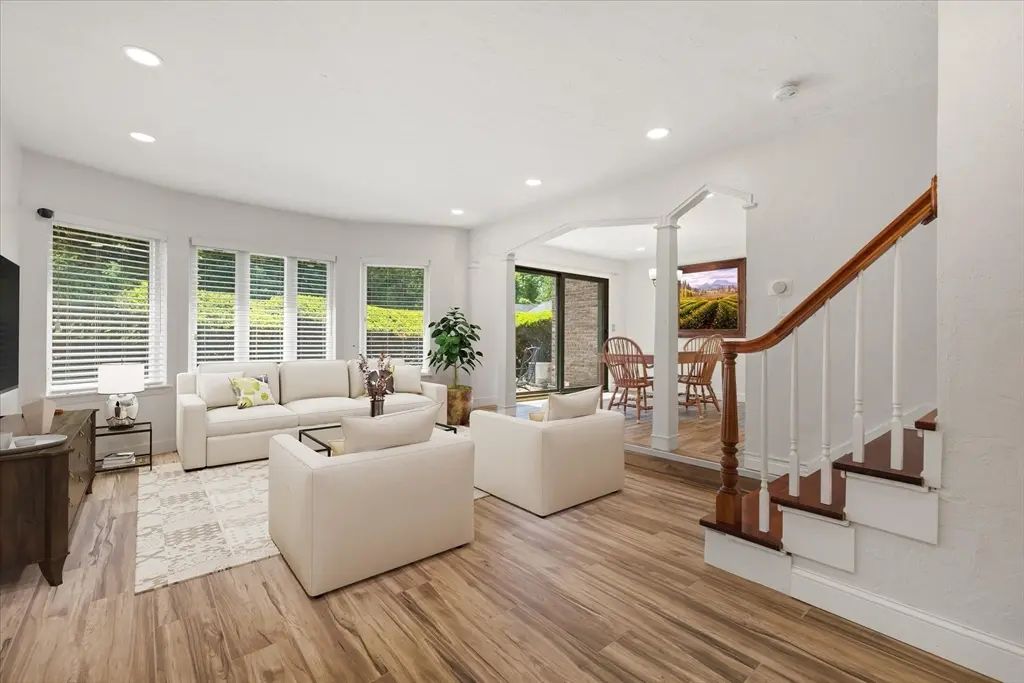 11 Cobblestone Ln #11, Worcester
