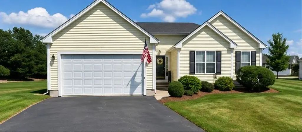 3 Deirdre Cir #6, Rehoboth