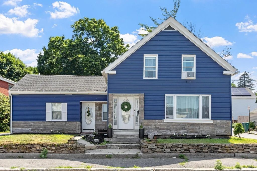 9 Cross St, Fitchburg