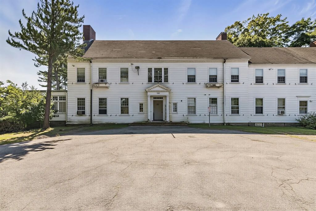 43 Whitehall Cir, Beverly