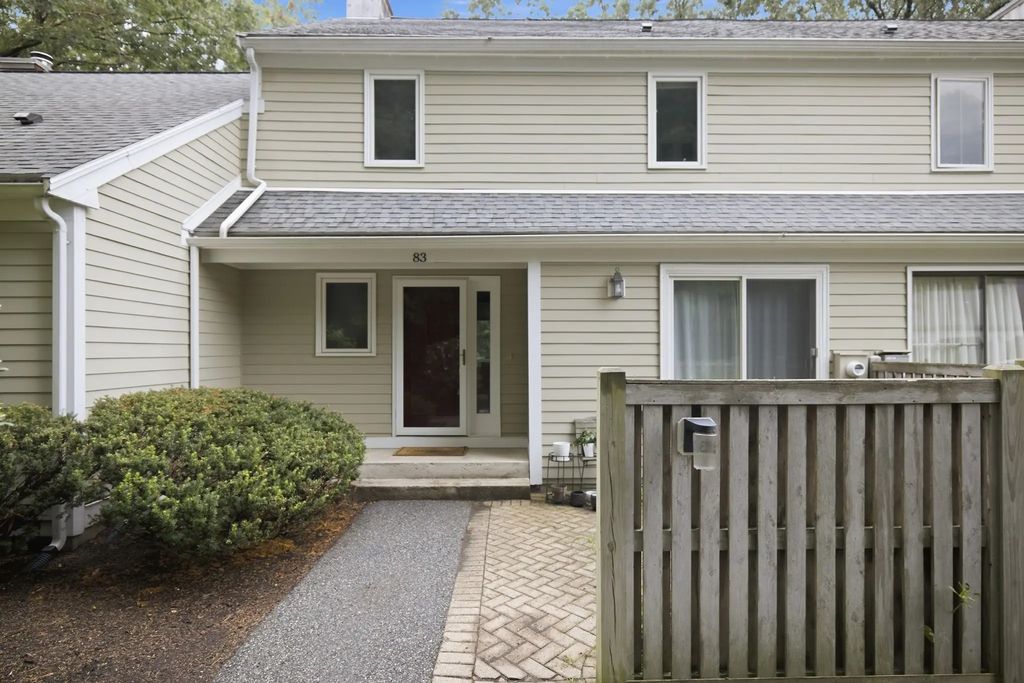 83 Fifer Lane #83, Lexington