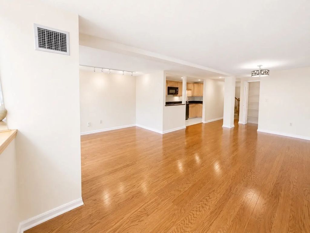 200 Market St #204, Lowell