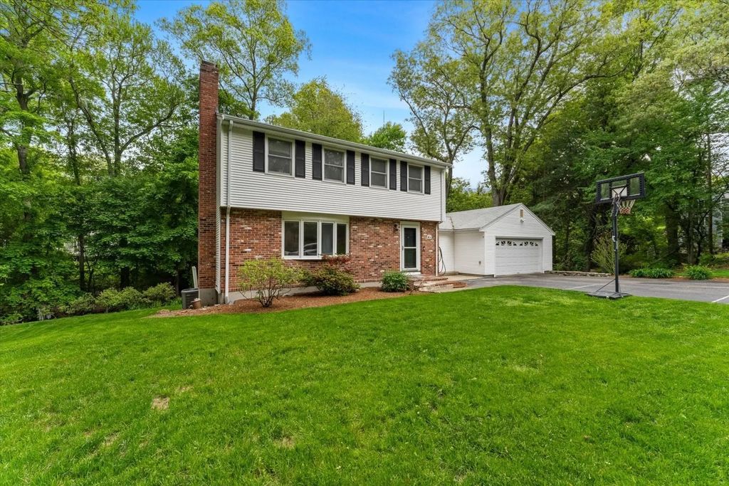 41-a Hunnewell Street, Wellesley