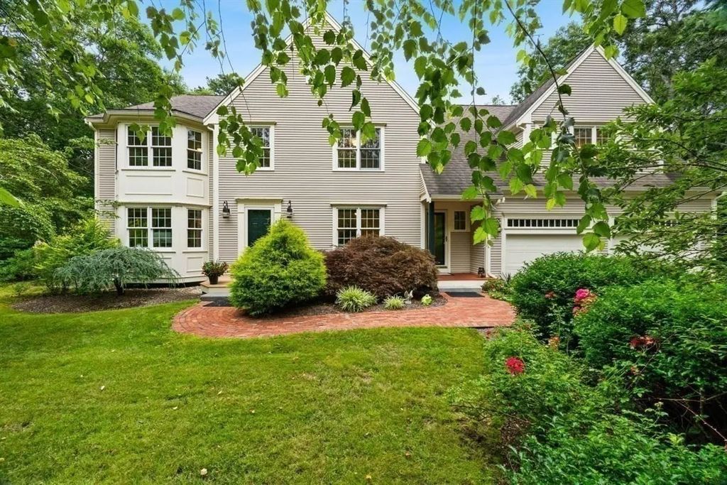 95 Little Herring Pond Rd, Plymouth