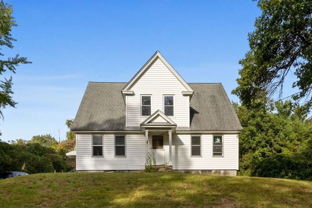 10 Salem St, Methuen