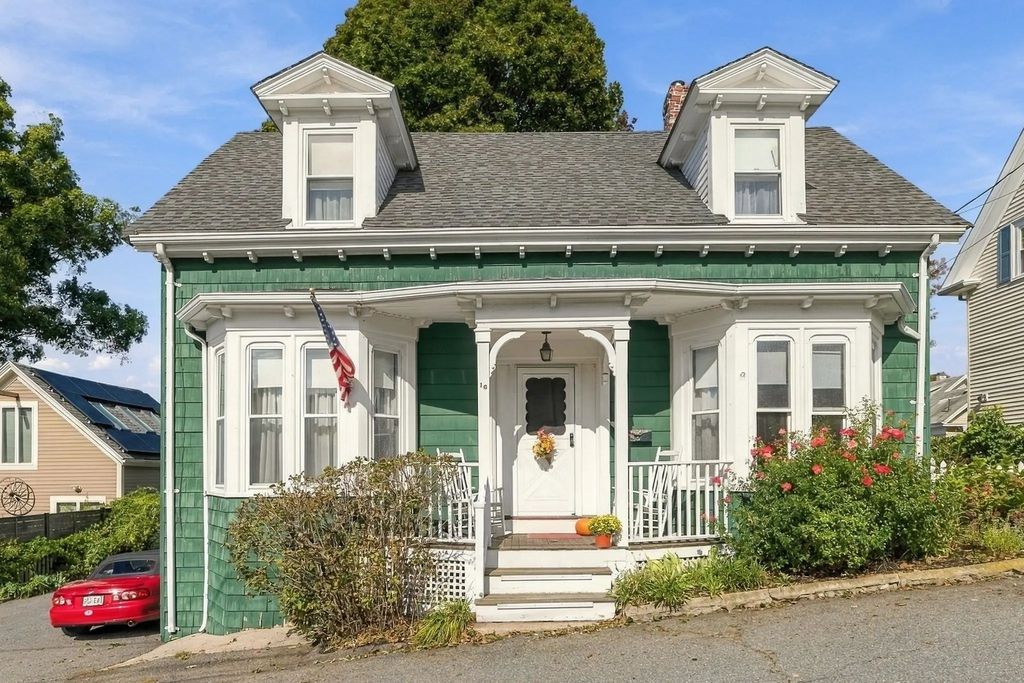 16 Churchill Place, Lynn