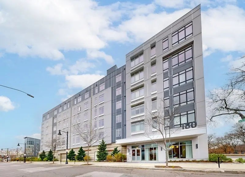 180 Telford St #321, Boston