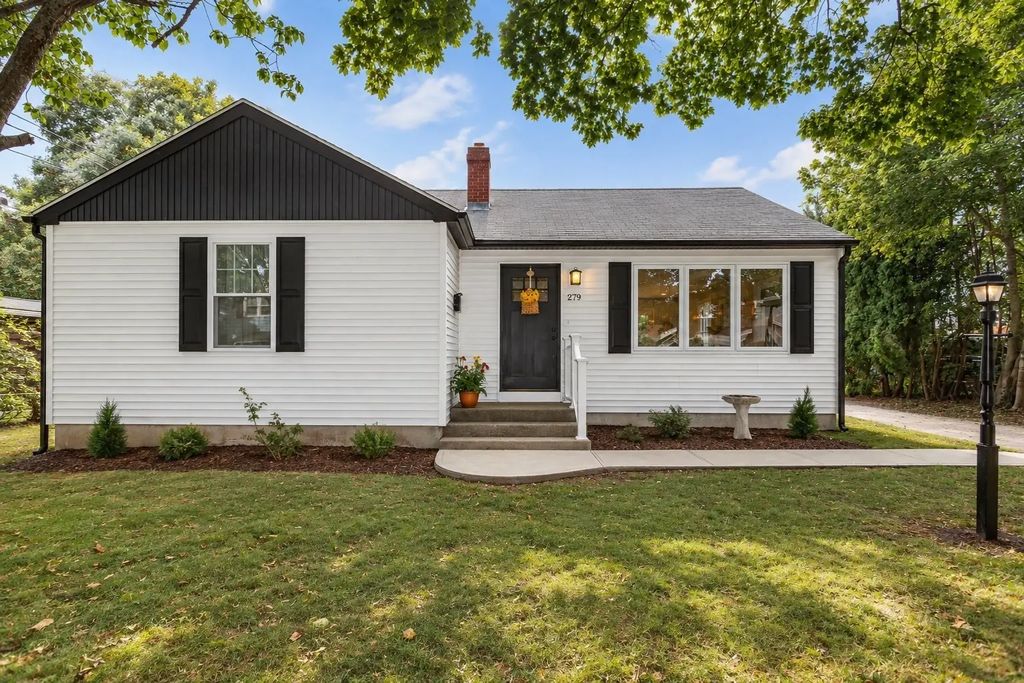 279 Caroline St, New Bedford